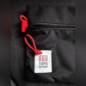 Topo Desighns pouch